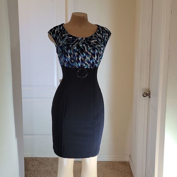 LONDON TIME TWO TONE MULTICOLOR SLEEVELESS ROUNDNECK LINE DRESS - Picture 2 of 13